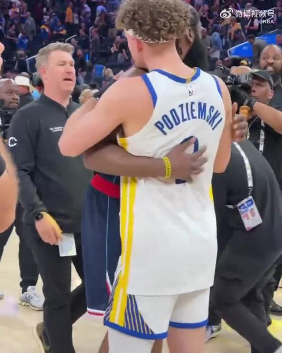 能打破附加賽不勝魔咒嗎？庫(kù)里賽后和哈登&小卡紛紛擁抱